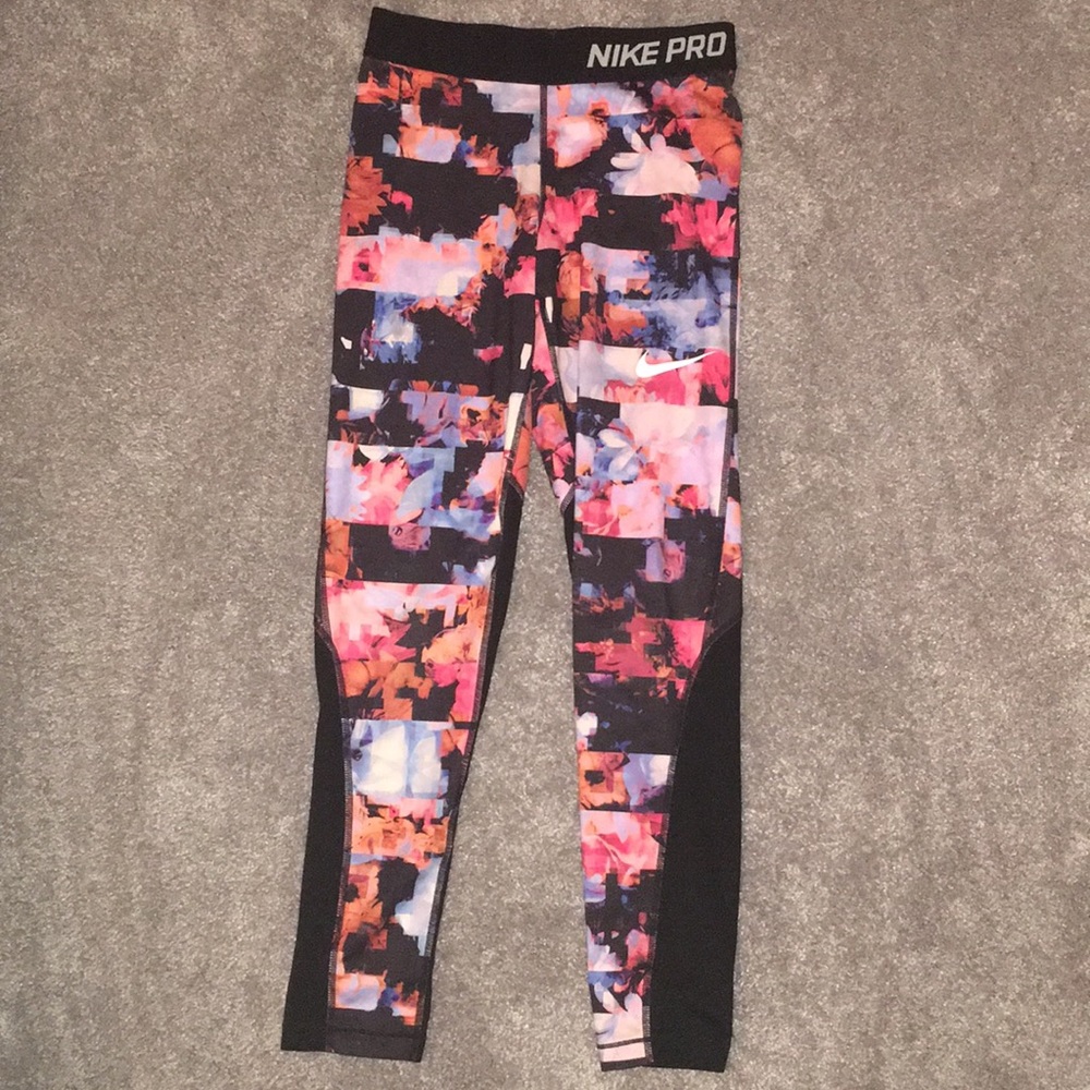 Nike Pro Patterned Leggings